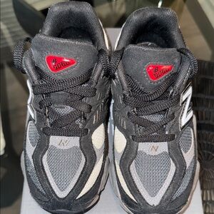 New Balance Kids' Black and Gray Sneakers